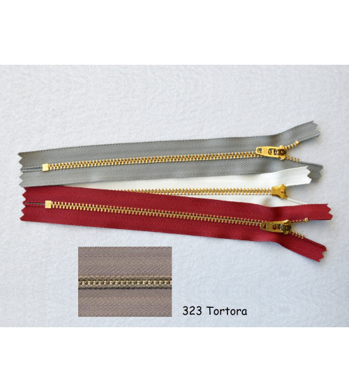0044416-323 YKK Lampo M4 Ott. cm.16